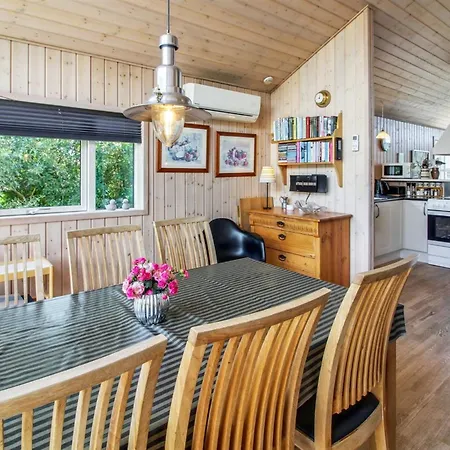 Fides - 600m From The Sea By Interhome Lakolk